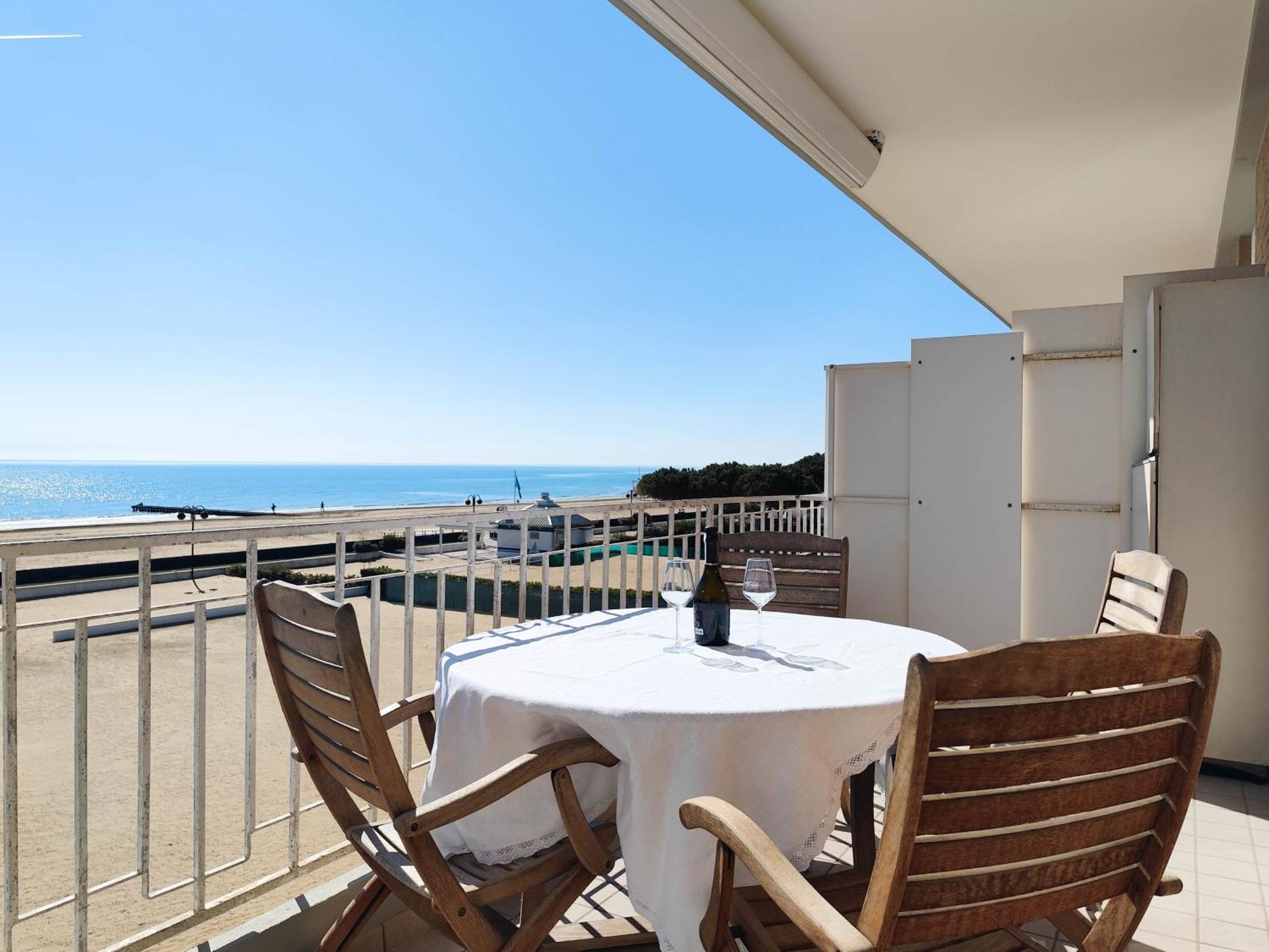 리도 디 예솔로 Puerto Del Sol Fronte Mare 아파트 외부 사진