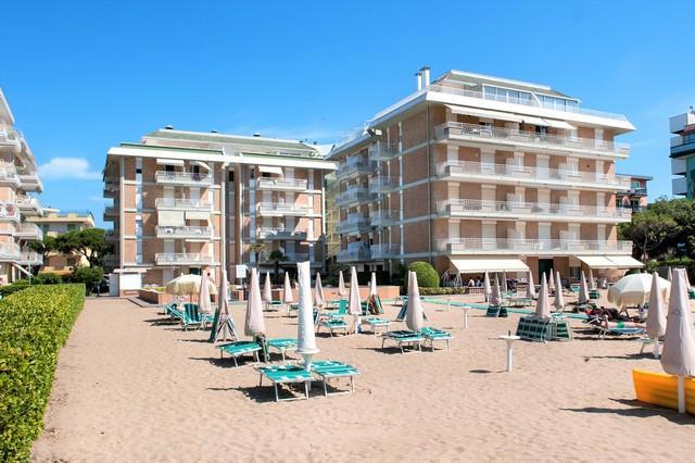 리도 디 예솔로 Puerto Del Sol Fronte Mare 아파트 외부 사진